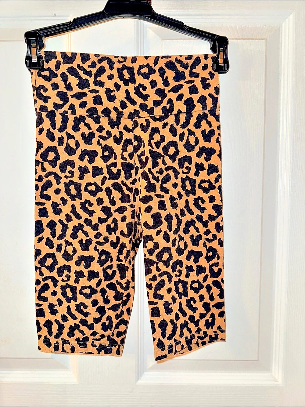 wild fable Leopard Print Capri Leggings Size XS Like New
